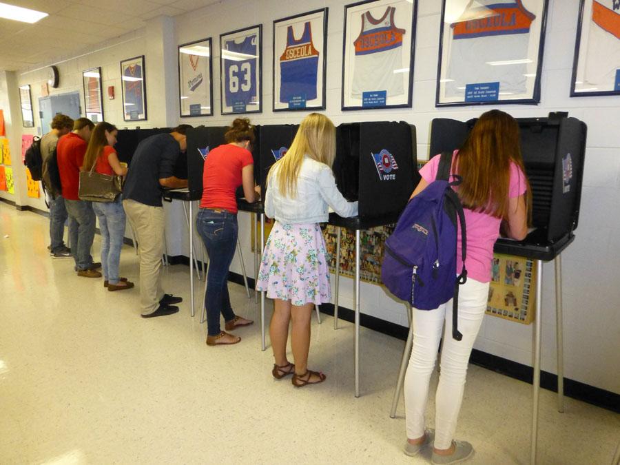 Casting votes for homecoming court