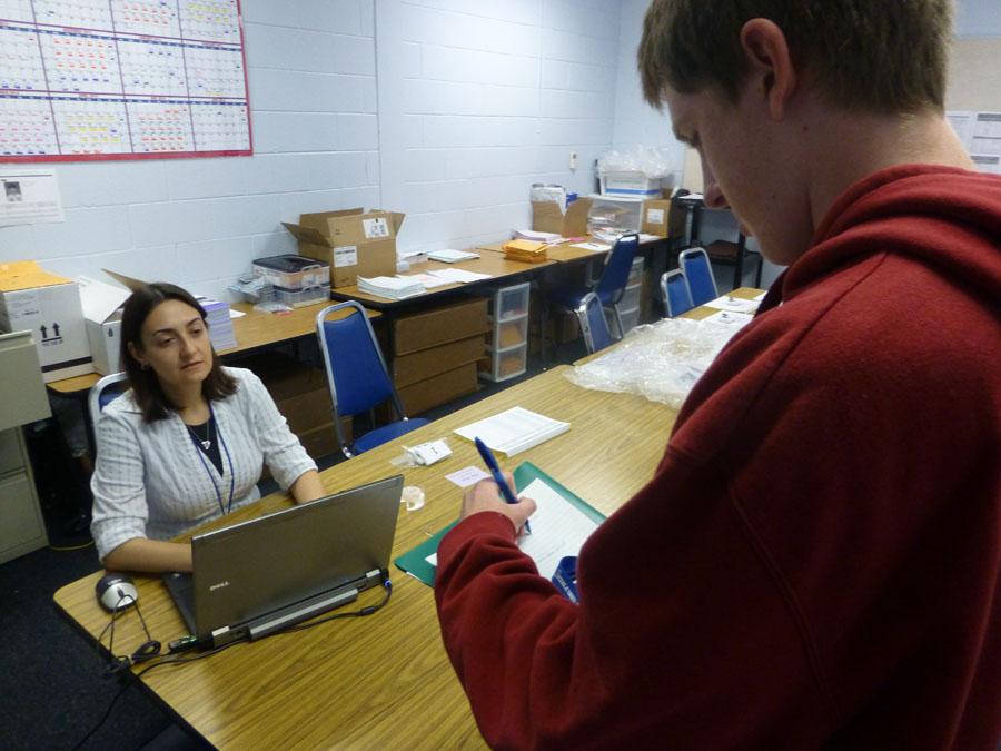 Seniors stare down online class deadline