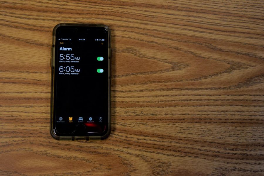 Warriors+set+multiple+alarms+to+prevent+oversleeping.