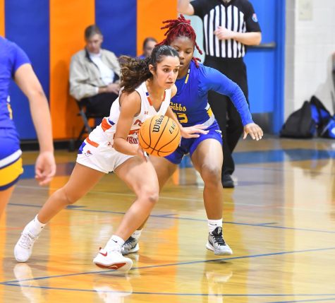 This picture shows a Girls Basketball game against Gibbs High School from the 2023 season.