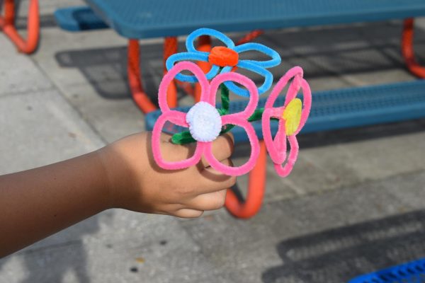 Creating flowers out of pipe cleaners