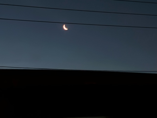 Who discovered the moon?
It's now understood that English astronomer Thomas Harriot (1560-1621) made the first recorded observations of the Moon through a telescope, a month before Galileo in July. 